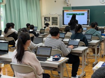 久喜市太田小学校プログラミング授業の様子