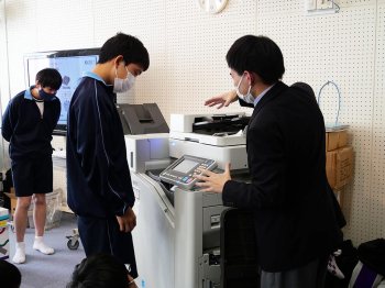高速カラープリンター「オルフィス」のスピードを体験